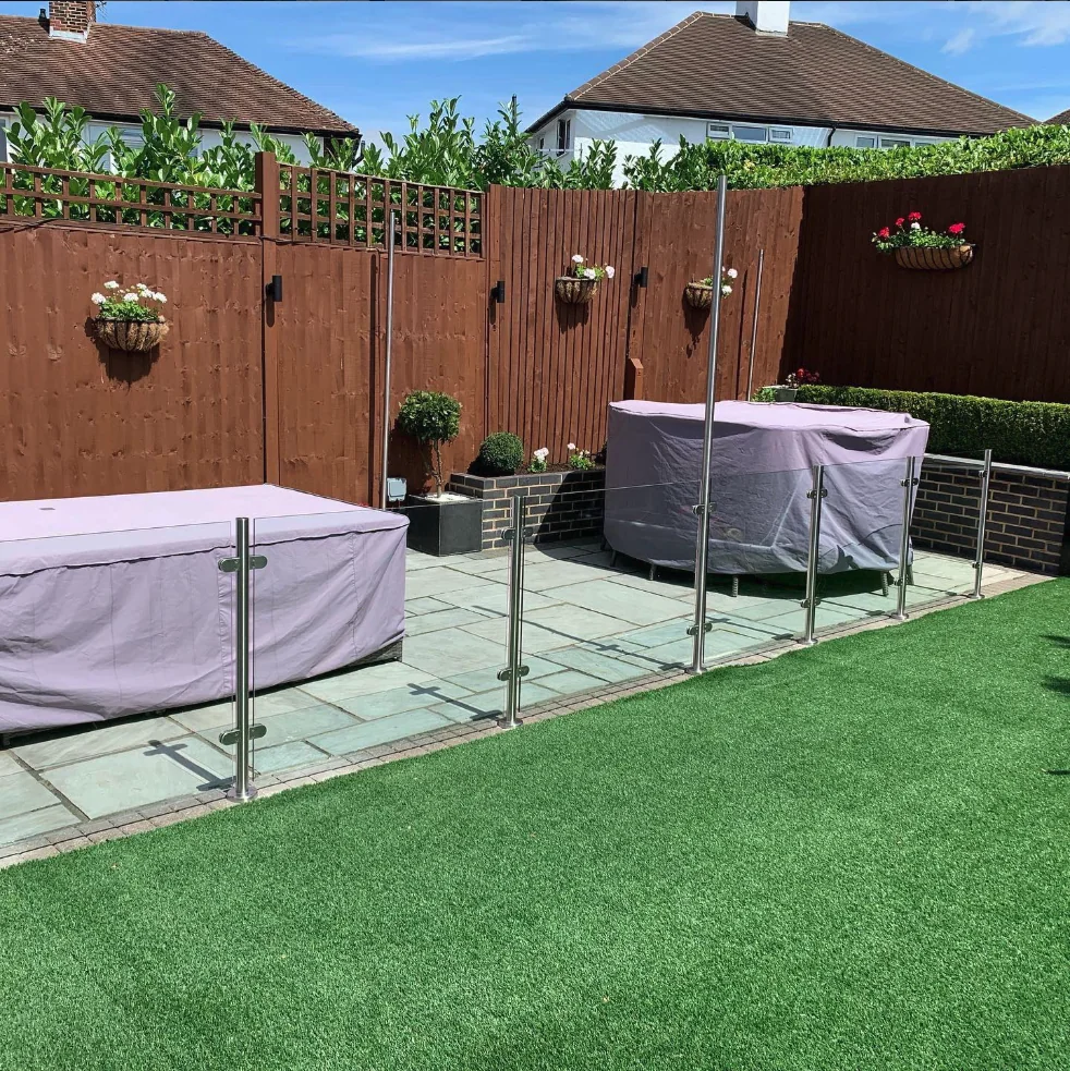 Frameless glass balustrade as garden divider, Maidstone Glass Balustrades Hollingbourne outdoor project